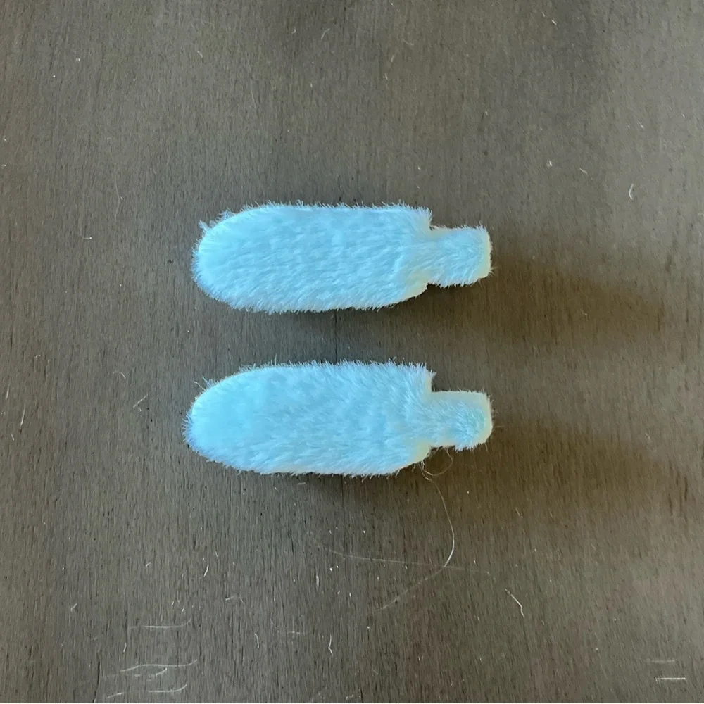 Light Blue Sky Faux Fur Pastel Gold Prep Shaped 2 Two Alligator Clip Set Pair